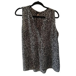 Women’s Large Sleeveless Top!​​
